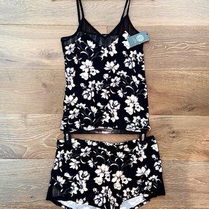 Vince Camuto Savannah Cami & Short Set